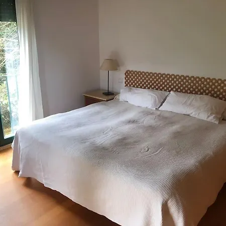 Casa Moderna Con Jardin Novales
