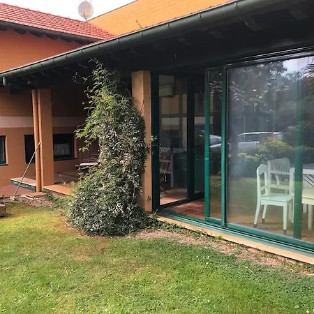 Сasa de vacaciones Casa Moderna Con Jardin *