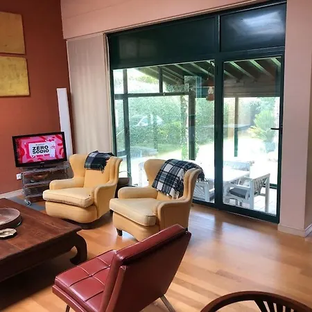 Casa Moderna Con Jardin Сasa de vacaciones Novales