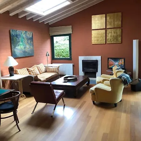 Casa Moderna Con Jardin Novales